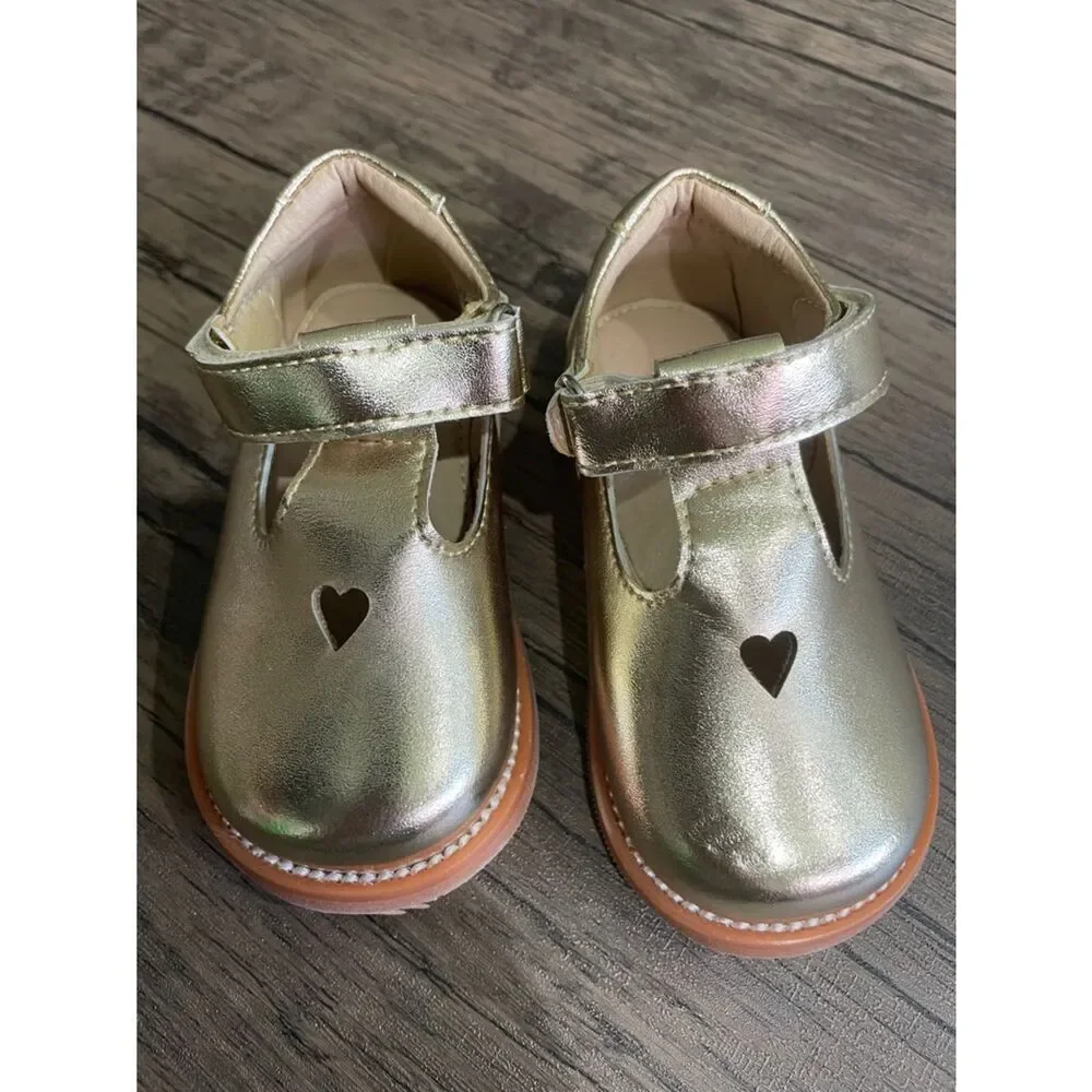 Felix & Flora girls Metallic Gold Heart Mary Jane Shoes size 5